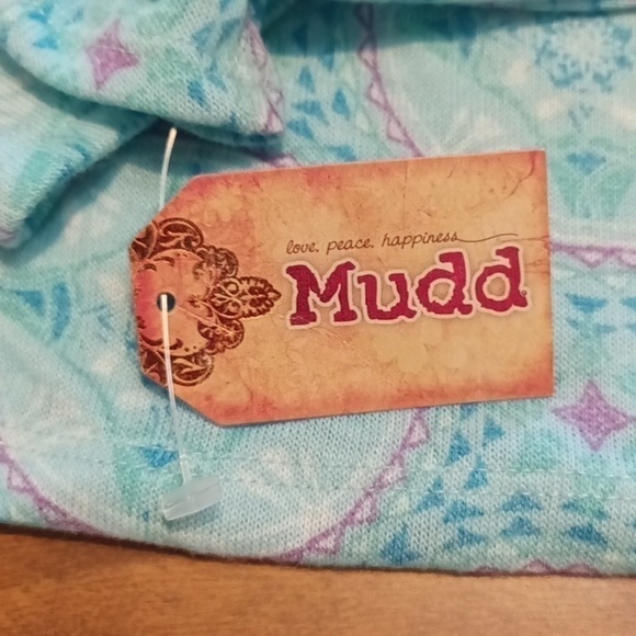 🌻3 For $15🌻MUDD Junior Medium long sleeve top NWT - Picture 4 of 4
